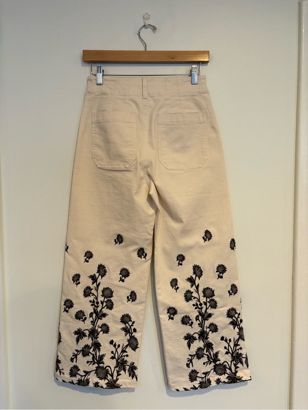 Anthropologie || Maeve Denim Colette Cropped Wide Leg Jeans Floral Embroidered - Picture 5 of 11